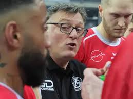 Handball-Regionalliga: HSG Varel siegt dank Hendrik Osterthun bei TvdH  Oldenburg in kleiner EWE-Arena