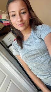 Abbie Elaine's Instagram, Twitter & Facebook