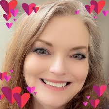 Who is a good independent nail tech available