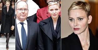 La principessa si è presentata all'annuale cerimonia di distribuzione dei regali di natale nel principato con un nuovo. Charlene Wittstock Il Nuovo Taglio Cortissimo Non Le Dona E Intanto I Gemelli Jacques E Gabriella Muovono I Primi Passi Tutte Le Foto People