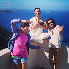 在这么浪漫的爱琴海上 也要保持心如止水 四大皆空 不受诱惑 哈哈 希腊 爱琴海 Couple Photos Photo Couples