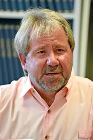 Mike Schmitz, Sam Tew face off in school board chairman's race