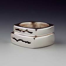 25 Unusual And Unique Wedding Rings For The Modern Couple Wedding Rings Unique Unusual Wedding Rings Modern Wedding Rings