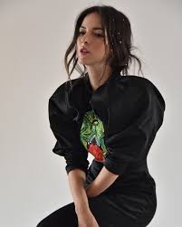 Check out inspiring examples of patycantu artwork on deviantart, and get inspired by our community of talented artists. 28 4 K Mentions J Aime 226 Commentaires Paty Cantu Patycantu Sur Instagram El No Cambio Cambie Yo ð—•ð—§ð—¦ Meowmag Bomber Jacket Fashion Jackets