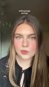 Miranda Hummel's Instagram, Twitter & Facebook