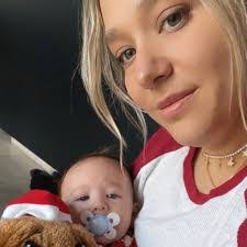 Carla Bernstein's Instagram, Twitter & Facebook