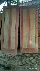 Ada banyak desain yang dapat disesuaikan dengan tema yang diangkat pada bangunan rumah anda. Pintu Panel Minimalis Bahan Kayu Bayur Mandiri Jaya Abadi Facebook