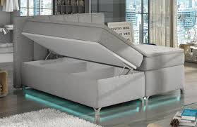 Bei polsterbetten in 160x200 cm liegefläche handelt es sich um schmale doppelbetten. Boxspringbett Polsterbett Bett Bettkasten Led Kaufland De