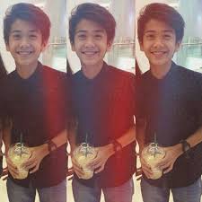 Siapa yang nggak kenal iqbaal ramadhan? Biodata Coboy Junior Asyuradiana S Blog