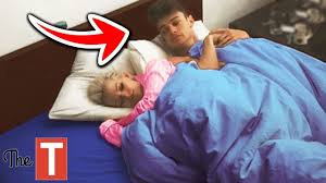 Dove cameron has confirmed that she and thomas doherty have split after nearly four years of dating. 20 Things You Didn T Know About Dove Cameron And Thomas Doherty Relationship Youtube