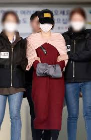 이날 방송에서 한 기자는 제 친구가 황하나 씨와 지인이라는데, 원래 (유학했던) 미국 사회에서도 굉장히 유명하다고 하더라. ë‹¨ë… í™©í•˜ë‚˜ 2010ë…„ ì´ì „ë¶€í„° ëŒ€ë§ˆì´ˆ í¡ìž… ì‹œì‚¬ì €ë„