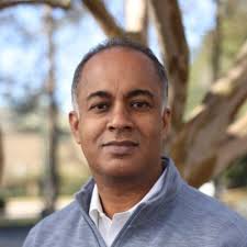 Yesterday, I graduated from the University of Chicago with a Bachelor of  Science in Computational and Applied Mathematics. It has been an amazing 4  years and I'm so grateful for my professors