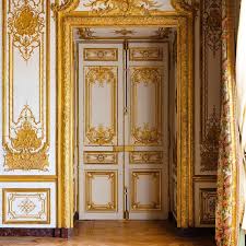 Chateau De Versailles On Instagram Les Portes De L Appartement De La Reine Queen S Apartments Doors Versa Versailles Chateau Chambre De La Reine