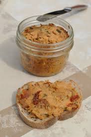Rillettes De Maquereaux Aux Tomates Sechees Et Au Basilic Rillettes De Maquereau Rillettes Recettes De Cuisine
