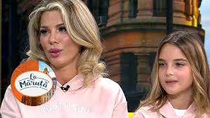 Ilan este foarte bucuros şi chiar vorbeam şi spuneam că am recuperat acum, cu aflarea veştii că vom avea gemeni, toată perioada în care am suferit 8 ani de zile pentru că. Alina Laufer È™i Fiica Ei Prezente In Platoul La MÄƒruÈ›Äƒ Ce Au Povestit Cele DouÄƒ Youtube