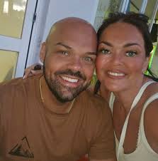 Hi all Looking some advice. Based in the UK and want to buy a laser to  start out. I don't really want to go over 2.5k. But could strech to 3k if