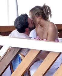 2 of 17 enlarge image meanwhile, jennifer garner looks. See Jennifer Lopez And Ben Affleck Making Out At Italy Restaurant