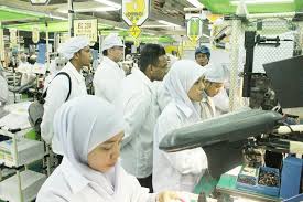 Karna masih dalam proses belajar. Gaji Rm3 000 Hina Sangat Ke Kerja Kilang