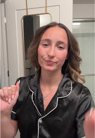 This makes my mornings so much easier! #BioIonic #CurlingIronSale  #GiftIdeasForGirlfriend #BioIonicSale #ChristmasGiftForWomen