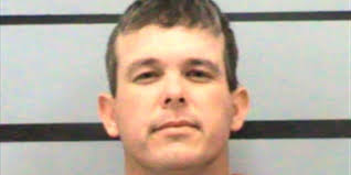 Police: Shooter hides in SW Lubbock home before pistol-whipping woman,  fatally shooting man