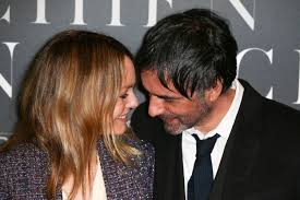 Of course, phrases like reunited and quality time were used in reporting the tender little scene. Vanessa Paradis Et Samuel Benchetrit Leur Mariage Celebre Dans L Intimite