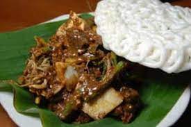 Rujak Cingur Ingredients 100 Grams Of Kale Without Stem 100 Grams Of Bean Sprouts 250 Grams Cingur Taste Fried Tempe Diced T Indian Food Recipes Cooking Food