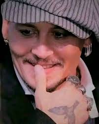 The Beauty of Being Alone and Free from Societal Influence