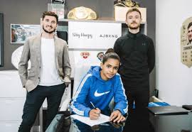 1 day ago · ramla ali's historic appearance for somalia at the olympic games ended in a unanimous decision defeat to claudia nechita in tokyo. Declan Taylor On Twitter Somali British Boxer Ramla Ali Signs With Anthony Joshua S 258 Management She Becomes Only The Fifth Boxer On The Roster And Their First Female Ever Https T Co 9jxb8ituri
