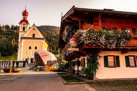 Where can i get the best vacation package deals for bergdoktorhaus? Hier Ist Der Bergdoktor Drehort In Tirol