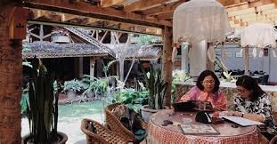 Kalau sudah punya rumah nanti, lantainya dipasangin keramik kayak gini ya mz, biar makin betah di rumah~. Keramik Etalase Rumah Makan Mewah Keramik Etalase Rumah Makan Mewah 10 Rekomendasi Lemari Pembayaran Mudah Pengiriman Cepat Bisa Cicil 0 E Beaute Sante