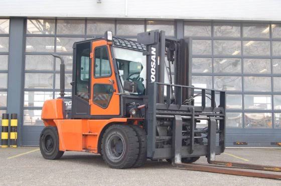 Doosan D32S-5 Forklift