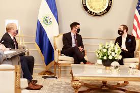 El presidente de el salvador, nayib bukele, endureció sus reproches a la prensa y organismos humanitarios y generó el temor de mayores choques en la campaña hacia las elecciones legislativas. Ambassador Ronald Johnson Acting Secretary Of Homeland Security Chad F Wolf And Pressident Nayib Bukele U S Embassy In El Salvador