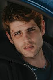 Alberto Olmo's Instagram, Twitter & Facebook