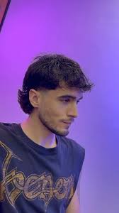 Acabado natural y en movimiento., Cuando el corte está bien ejecutado, no  necesitas preocuparte por peinarte. , ¡Descubre la libertad de un estilo  que se adapta a ti!”, Modelo: @antoniomongem , Vídeo ...