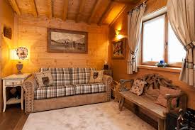 Visualizza altre idee su baite, arredamento di montagna, arredamento chalet. Arredamento Da Montagna Rustic Living Room Venice By Tre Erre Arredamenti Houzz