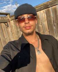 Logan George (@b.u.g.g.z) • Instagram photos and videos