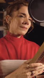 Y sigo rezando para que algún día que me hagas el milagro de dejarme de  doler