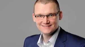 Zgodnie z rządowym rozporządzeniem w sylwestra będą obowiązywały także tak zwane godziny dla seniorów. Szefernaker O Obostrzeniach W Sylwestra Region Radio Szczecin