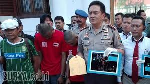 Gawai dayak is an annual festival celebrated by the dayak people in sarawak, malaysia and west kalimantan, indonesia on 1 and 2 june. Jejak Pengeroyokan Dua Pendekar Psht Bercak Darah Di Bambu Hingga Sidik Jari Tribunnews Com Mobile