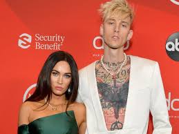 More images for machine gun kelly outfit » Amas Megan Fox And Machine Gun Kelly Wore Unique Red Carpet Outfits