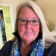 What is the recommended arrival time at SXM airport for international  flights back to the USA?