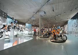 Who are the flying bulls? Ktm Motohall Red Bull Hangar 7 Besuch Am 7 November 2020