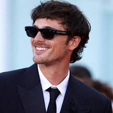 Jacques Marie Mage: las gafas de sol que están cambiando el rostro de la  cultura pop Cómo el excéntrico diseñador francés Jérôme Mage transformó su  marca de Los Ángeles, Jacques Marie Mage,