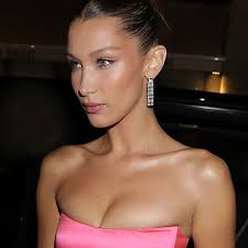 The first photo on our list is this one of gigi holding baby bella back in 1996. These Before After Pics Of Bella Hadid Are Insane What Did She Do To Her Face Shefinds