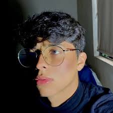 Look at those trajectories! 📈 Who wins the big one in 2024? 🤔 F1Threads