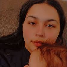 Hey everyone looking to see if anyone has any girl clothes size 5t