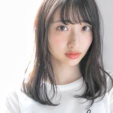 サラツヤストレートスタイル 艶は女の命 自然なストレートで髪質は変わります 伸ばしっぱなしの方も中途半端で切りたい方もぜひお任せください 乾かしただけで 自然とまとまるスタイルはドライヤーが熱い季節にも楽チンですし可愛いですね さらにこの