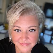 Tammy Hicks's Instagram, Twitter & Facebook