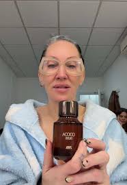 Fragrance Roulette: Discovering New Perfume Favorites