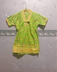 Dapatkan inspirasi terbaik kemeja batik dari enje batik yang dapat digunakan dalam referensi memilih baju batik, busana batik. Batik Hijau Daun Top Batik Cerah Batik Kerja Fesyen Wanita Pakaian Wanita Atasan Di Carousell
